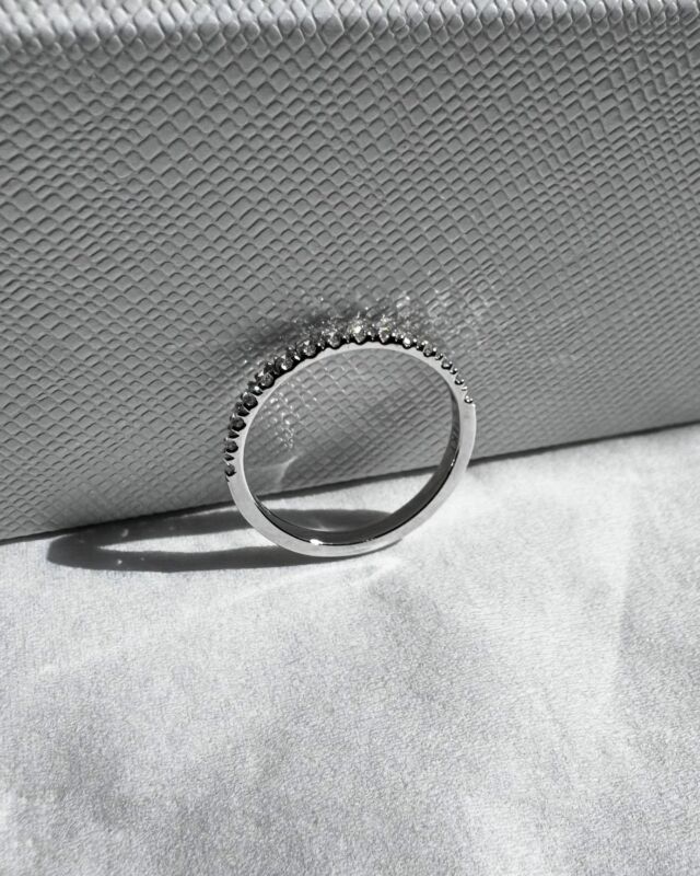 ✨ Elegance in every detail ✨ This half-eternity band from Lagani is a timeless symbol of love and sophistication. Crafted with lab-grown diamonds, it sparkles with purpose—sustainable, ethical, and breathtakingly beautiful.

Would you say “yes” to this beauty? 💍 

#laganijewellery #luxurywithpurpose #labgrowndiamonds #ethicaljewelry #minimalistglam #weddingband