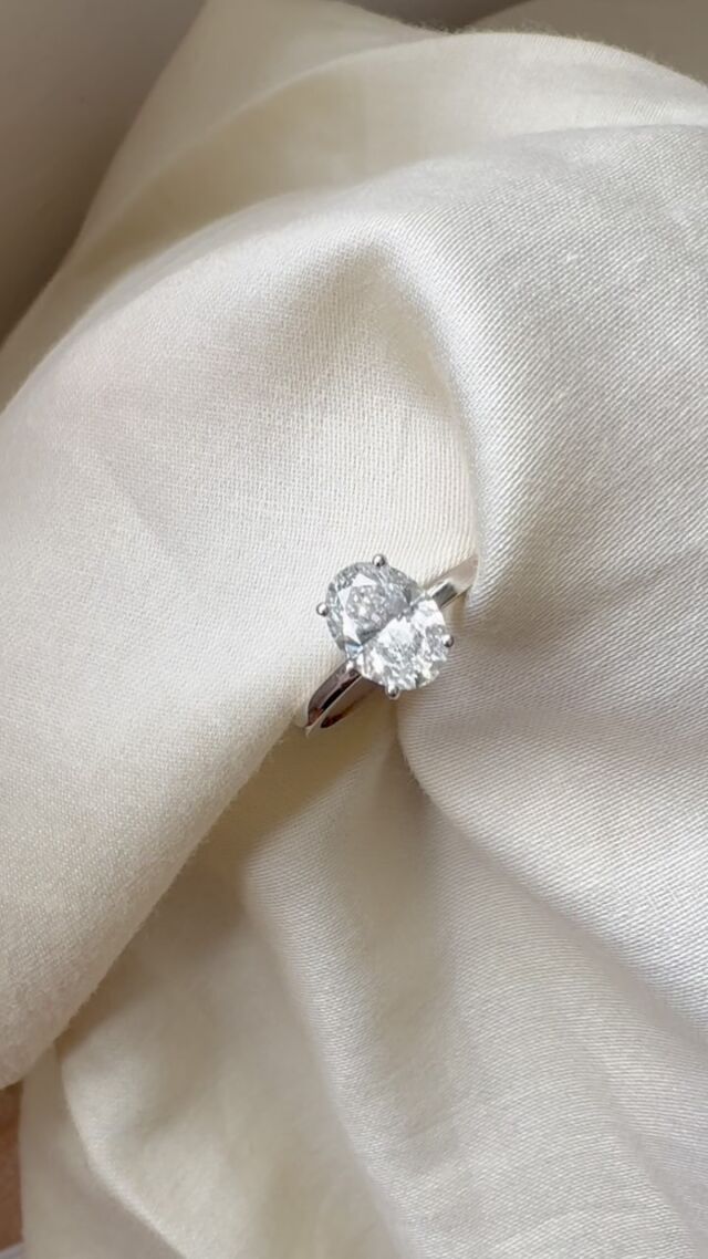 A ring that speaks elegance, love, and forever. 💍✨ This pear-shaped solitaire engagement ring is proof that timeless beauty never fades.

Would you say YES? ❤️

✨ Follow @lagani_jewellery for more breathtaking lab-grown diamond jewelry! 

#labgrowndiamonds #engagementring #sayyes