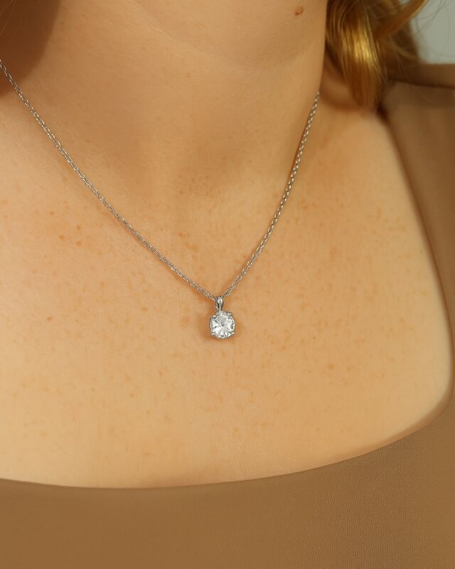 Tiny sparkle, major vibe.

Whether it’s 0.1 or 2 carats, this pendant is proof that less can be more.

Shine smart, sparkle loud.

#labdiamondpendant #nzfashion #minimaldesign #solitairependant